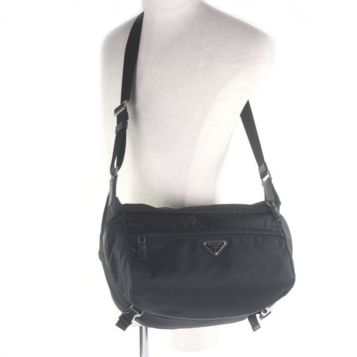 Very Good PRADA Shoulder Bag Re-Nylon triangle logo black