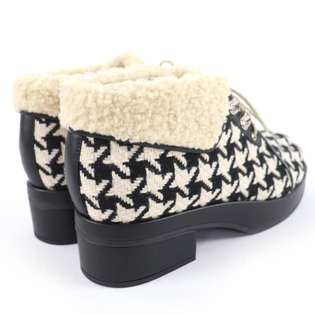 Pristine GUCCI short boots Houndstooth with leather accents black 37 591039