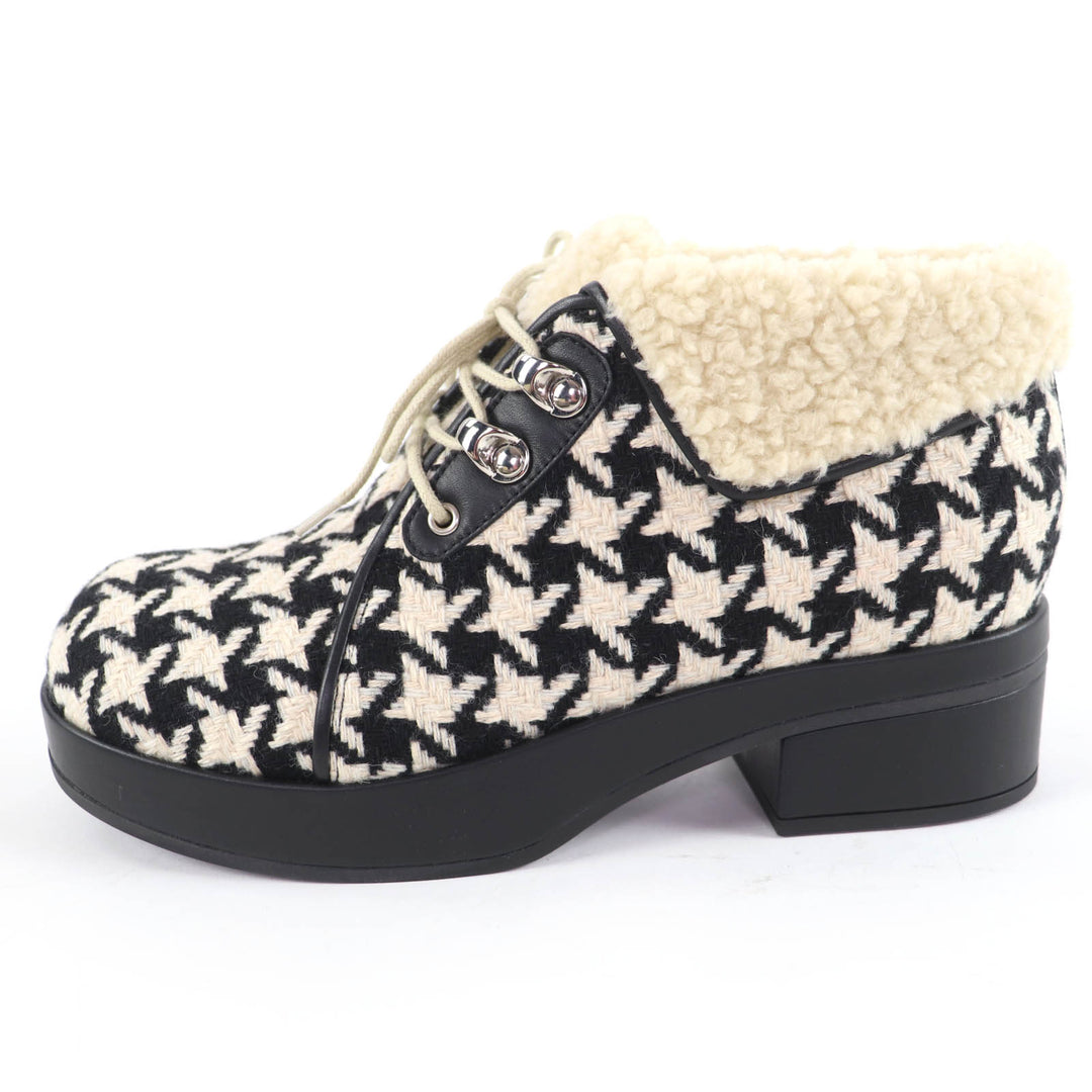 Pristine GUCCI short boots Houndstooth with leather accents black 37 591039