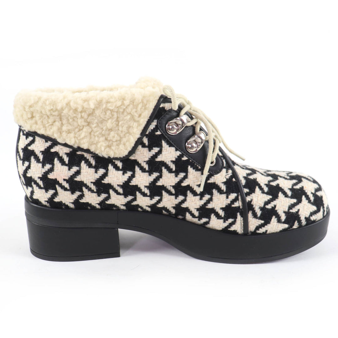 Pristine GUCCI short boots Houndstooth with leather accents black 37 591039
