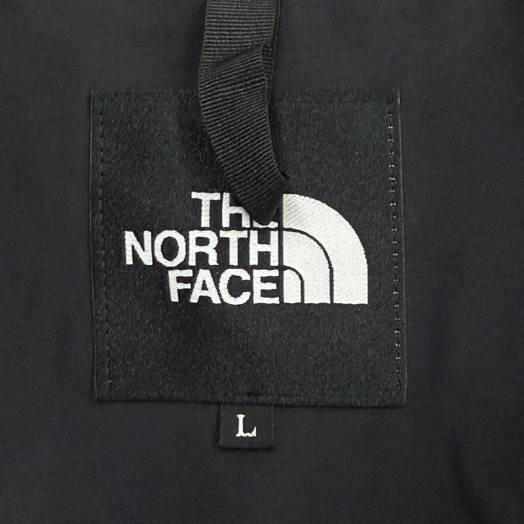 Pristine THE NORTH FACE mountain hoodie Mountain Light Jacket black L NP62550