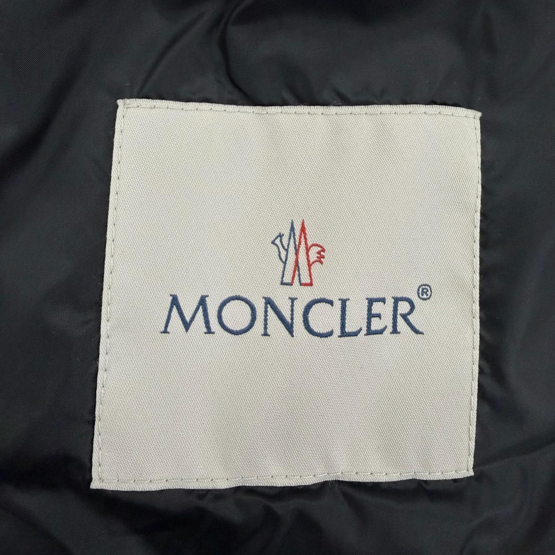 Great MONCLER Down jacket ESTELAT Logo patch and hood black 00 H20931A00096