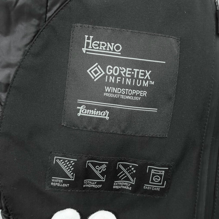 Excellent Herno down coat Laminar Hooded Logo ZIP black polyester 38 PI080DL