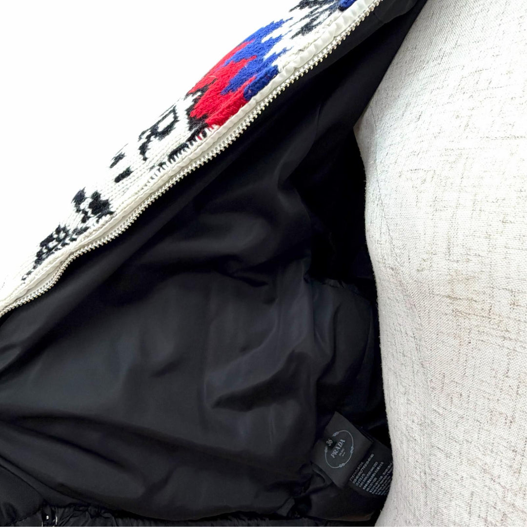 Great PRADA Down jacket Nordic Pattern Logo Hooded Jacket white IT 36 292029