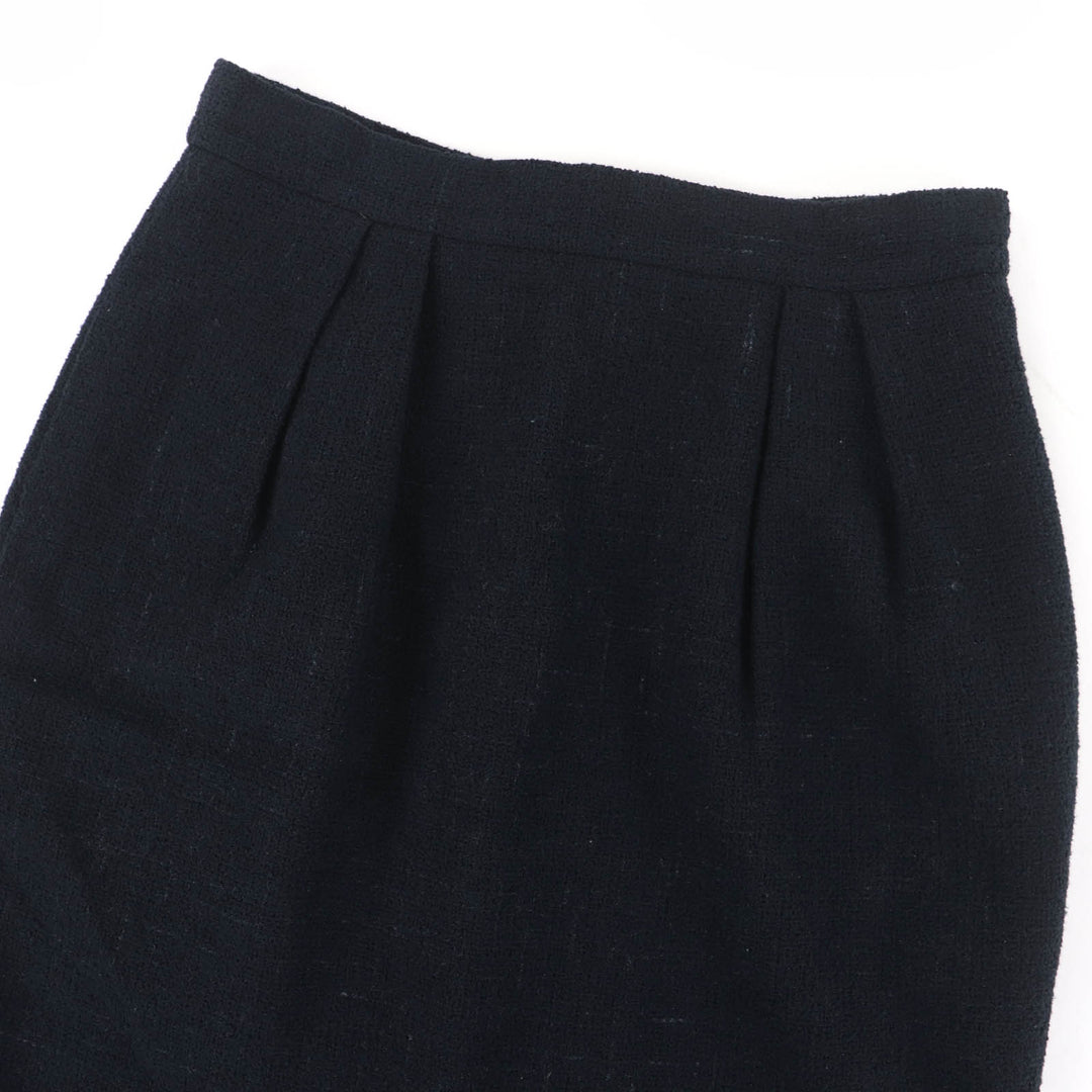 Great CHANEL Tight Skirt COCO Button Hem Design black Women 40 09P P34946V22979