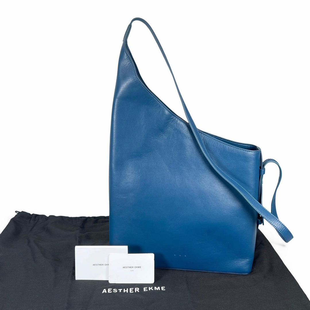 Excellent AESTHER EKME Shoulder Bag DEMI LUNE Asymmetrical Leather blue Women