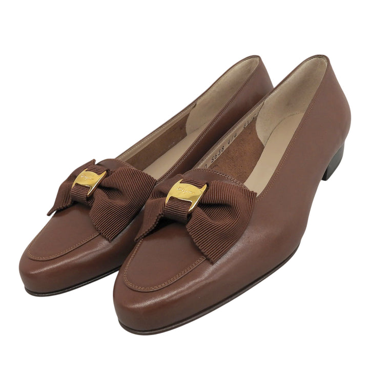 Pristine Salvatore Ferragamo pumps Vara ribbon Brown leather Women