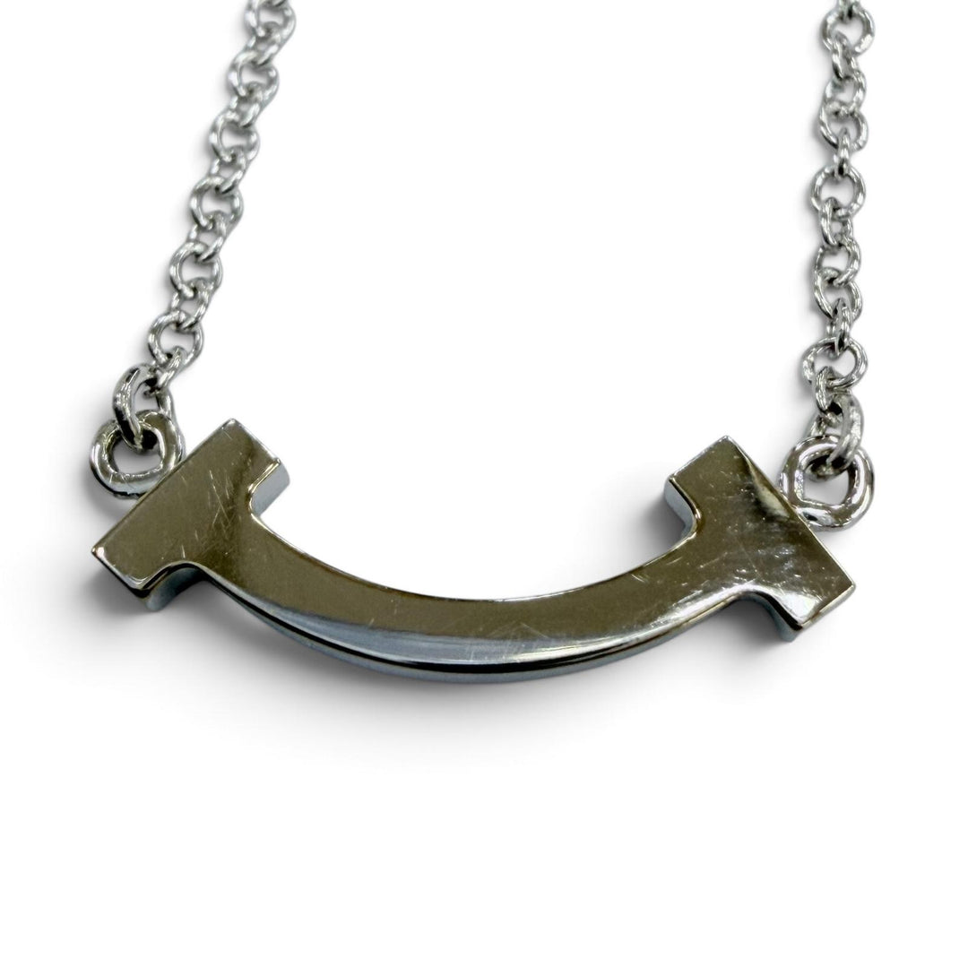 Great TIFFANY&Co. Necklace Smile Pendant Mini White gold AU750 Women