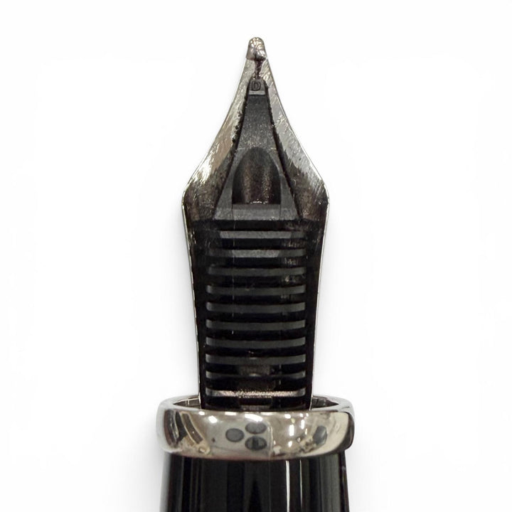 Great Cartier fountain pen Diaboro de Cartier black 18K mens