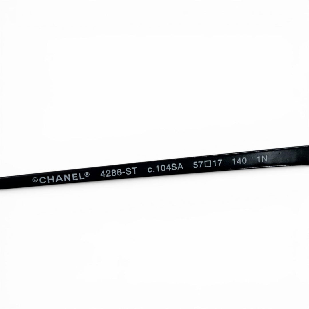 Very Good CHANEL sunglasses COCO Mark Cat's Eye Two-Point Rimless Shape 4286-ST