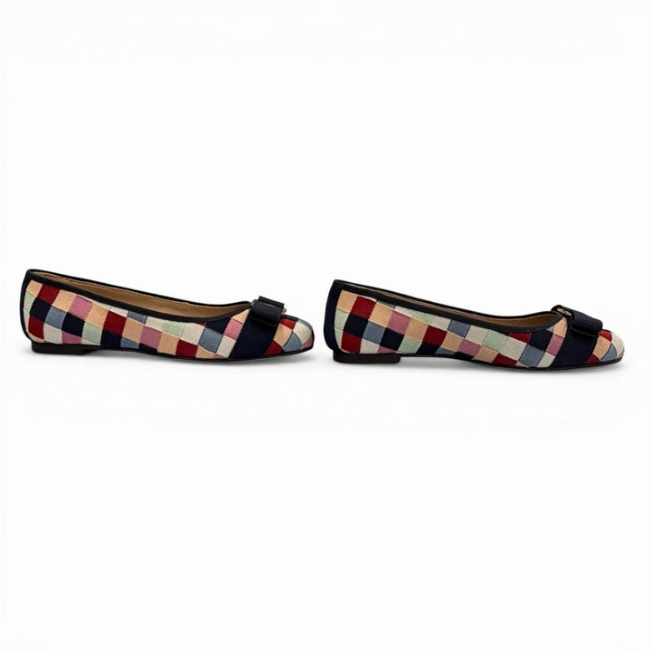 Excellent Salvatore Ferragamo pumps VARINA multicolor Suede leather Women