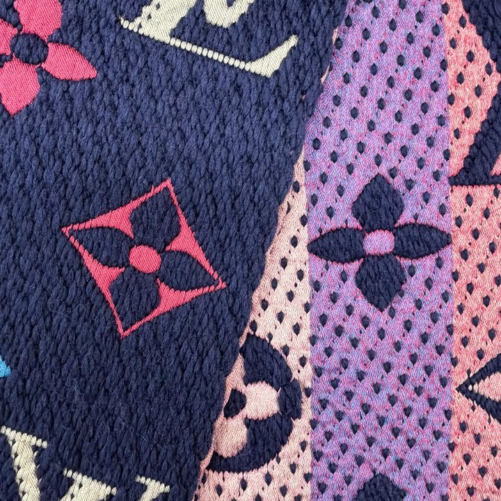 Great LOUIS VUITTON Scarf Escalp Logo Mania Navy wool Women M70899