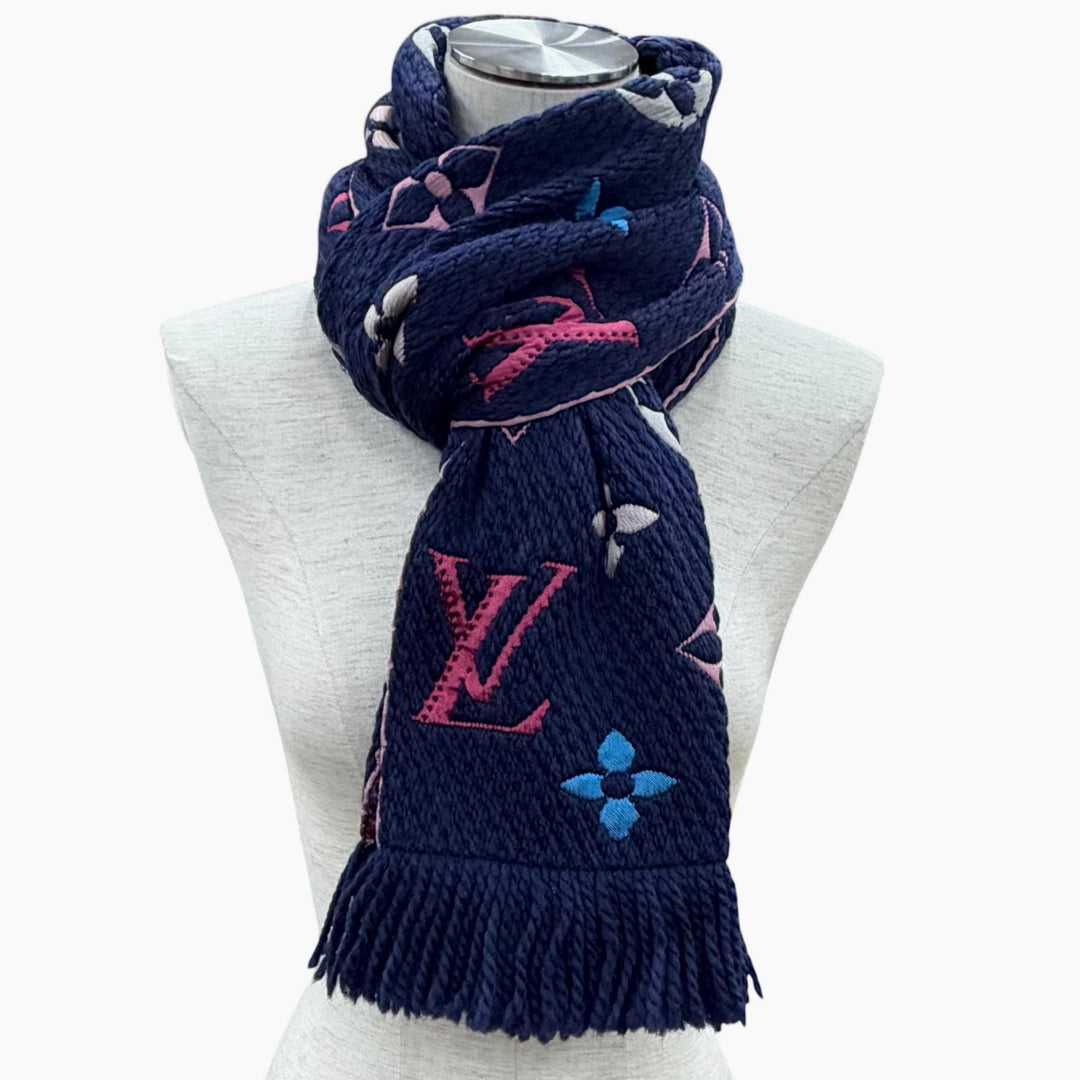 Great LOUIS VUITTON Scarf Escalp Logo Mania Navy wool Women M70899
