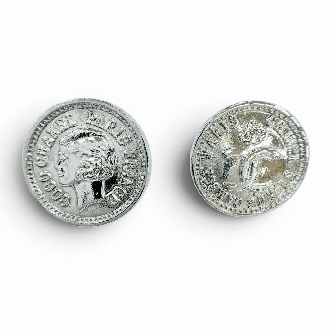 Great CHANEL button Silver Women