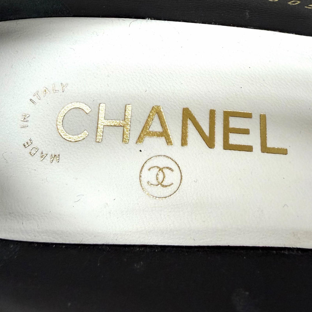 Discounted Great CHANEL pumps gray Patent leather Women 36 G45053