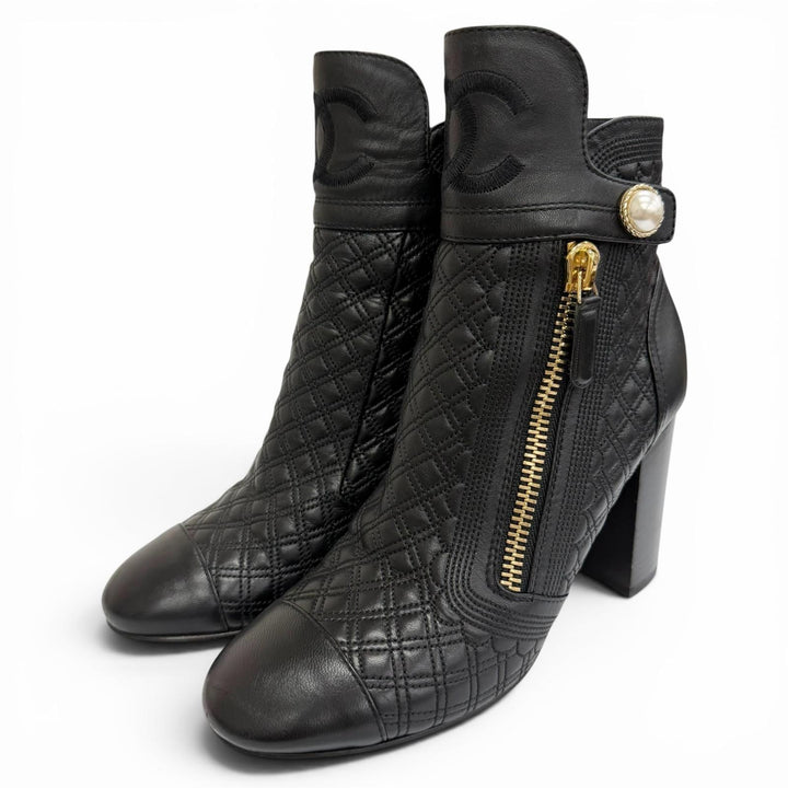 Great CHANEL Ankle boots Big COCO Mark embroidered eco pearl leather 38 G34471