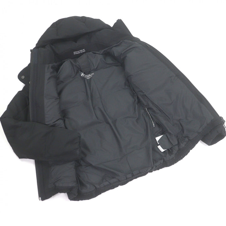 Very Good DESCENTE ALLTERRAIN Down jacket Hooded black