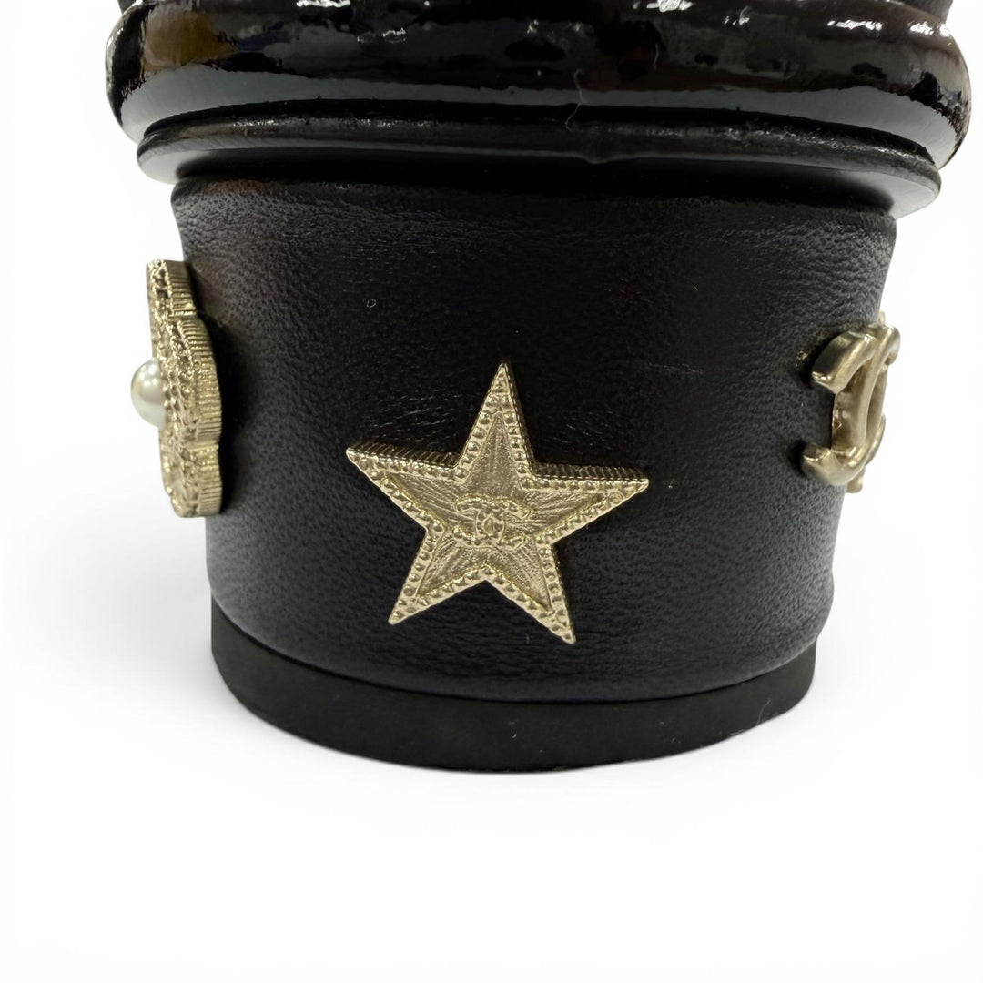 Great CHANEL short boots COCO Mark, faux pearl, gold hardware 37 G33264