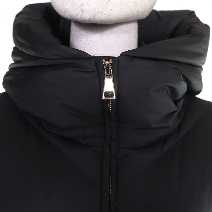Excellent MONCLER Down jacket Includes logo patch, hood and belt black 2 BROSSE