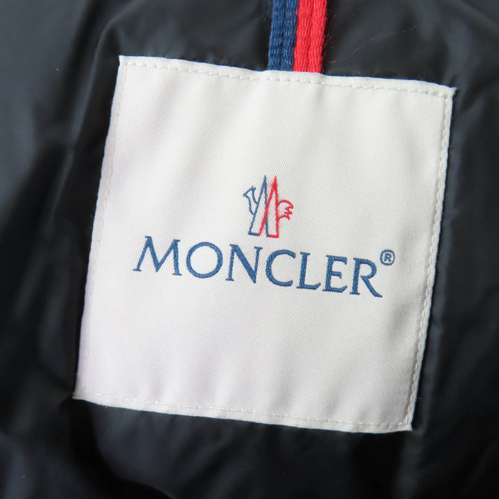 Excellent MONCLER Down jacket Includes logo patch, hood and belt black 2 BROSSE