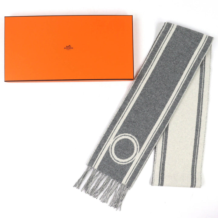 Pristine HERMES Scarf Bande de Repo Two-tone fringe long dress gray cashmere
