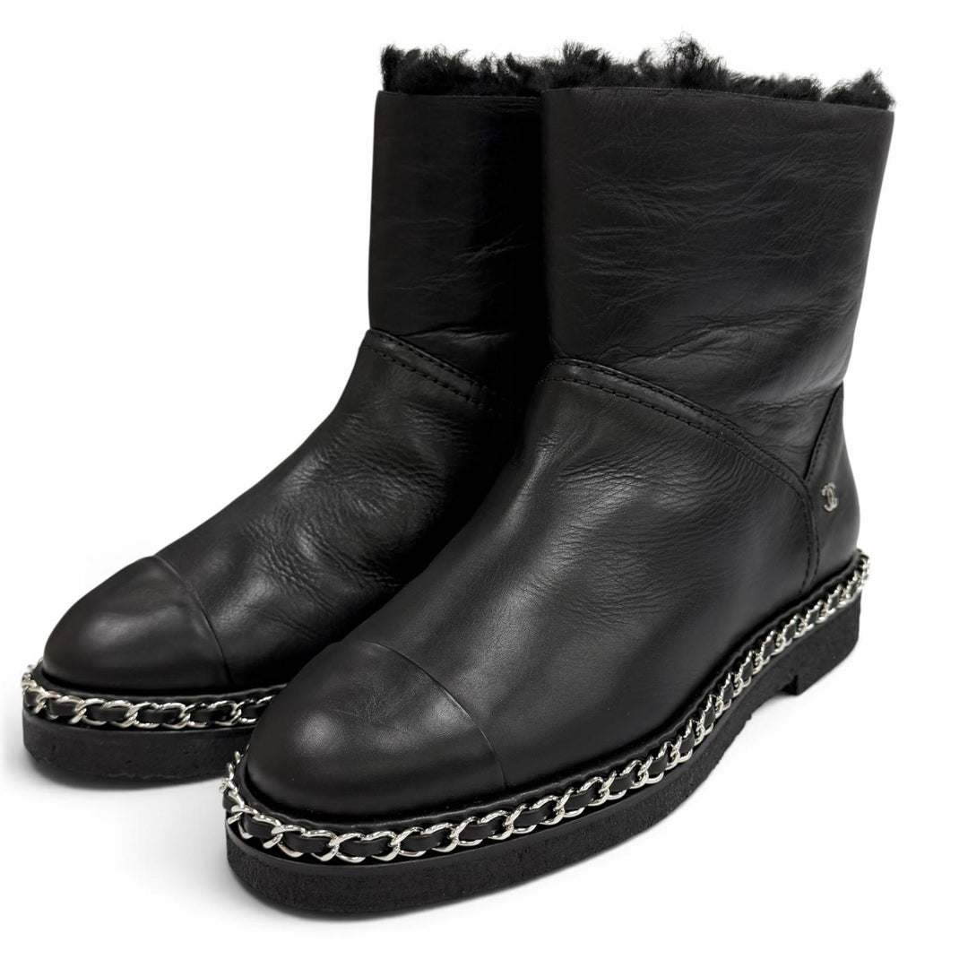 Great CHANEL short boots COCO Mark Chain Decoration Sheepskin Mouton 35 G34113