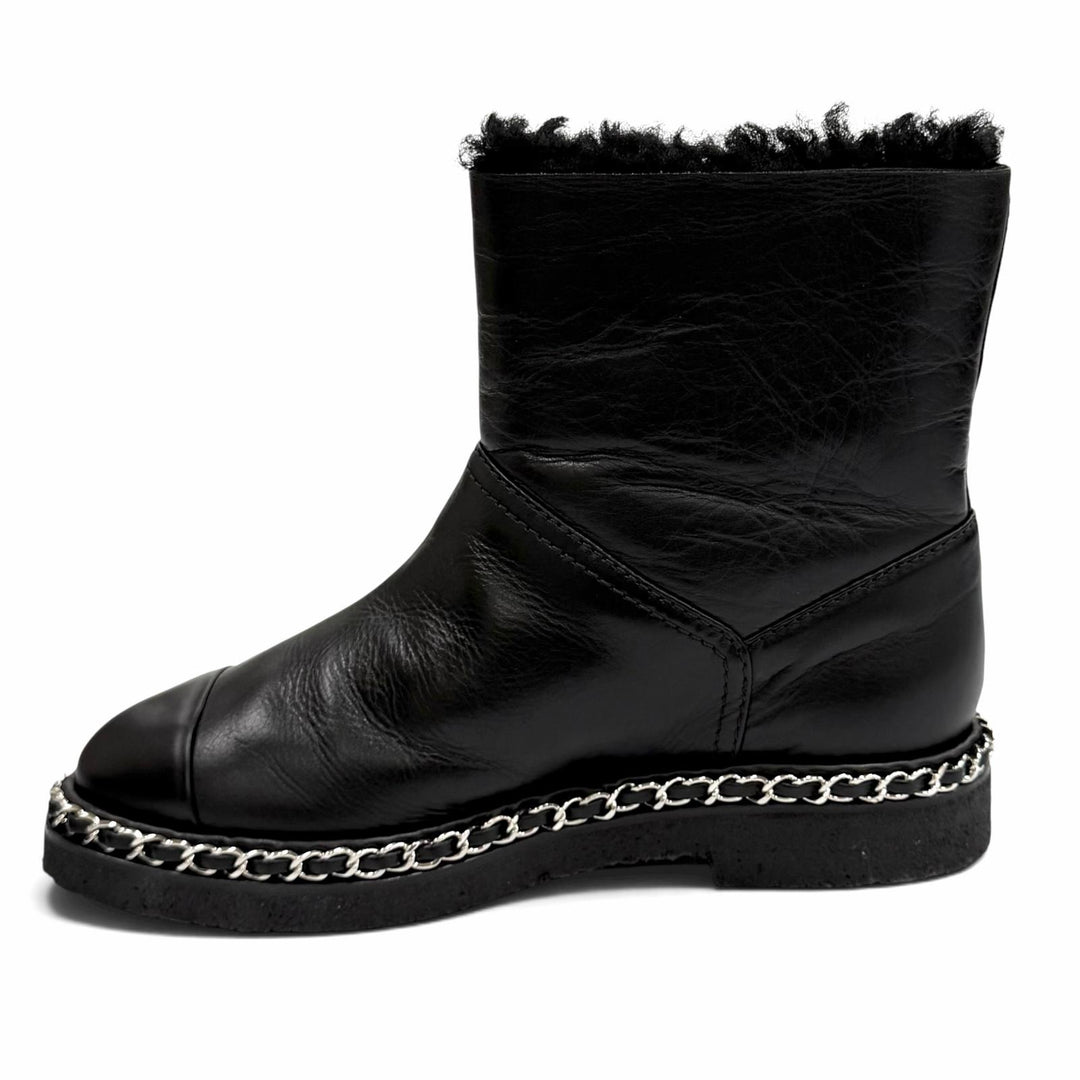 Great CHANEL short boots COCO Mark Chain Decoration Sheepskin Mouton 35 G34113