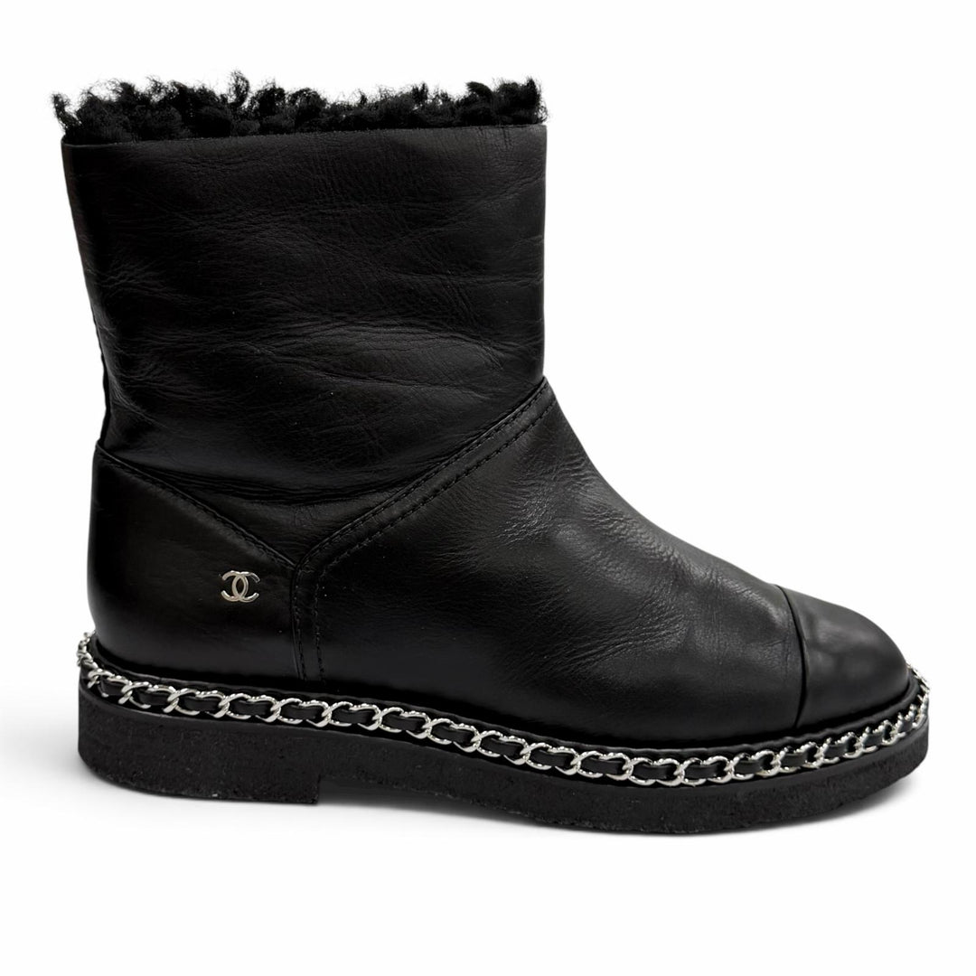 Great CHANEL short boots COCO Mark Chain Decoration Sheepskin Mouton 35 G34113