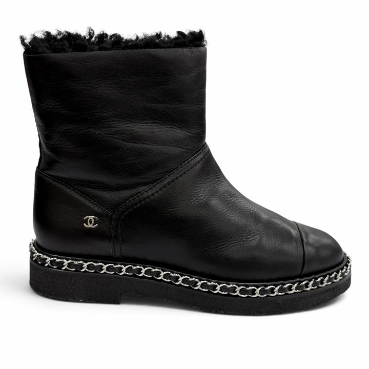 Great CHANEL short boots COCO Mark Chain Decoration Sheepskin Mouton 35 G34113