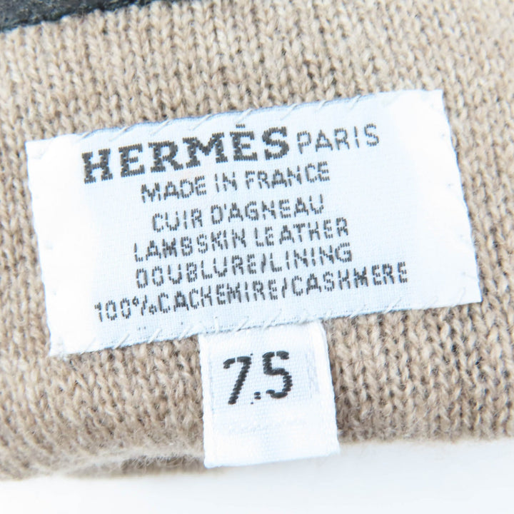 Great HERMES gloves Leather gloves with logo heart plate black Calf leather 7.5
