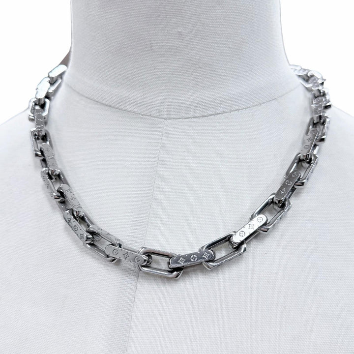 Great LOUIS VUITTON Necklace Collier Chain Monogram Silver mens M00307