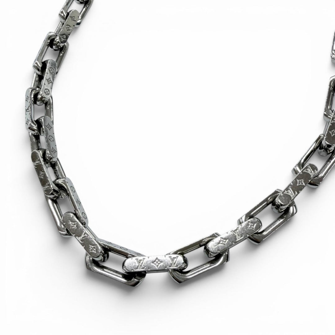 Great LOUIS VUITTON Necklace Collier Chain Monogram Silver mens M00307