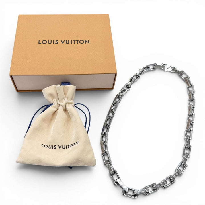 Great LOUIS VUITTON Necklace Collier Chain Monogram Silver mens M00307