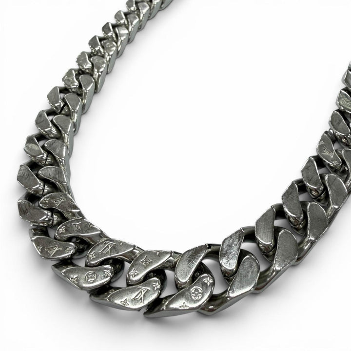Great LOUIS VUITTON Necklace Collier Chain Kihei Monogram Silver mens M68272