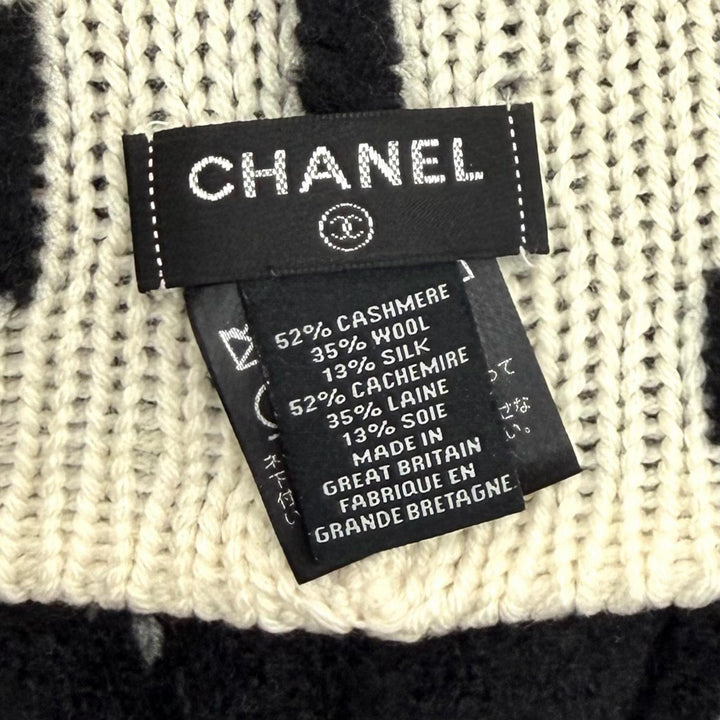 Great CHANEL Knit cap Logo design black cashmere Women 21K