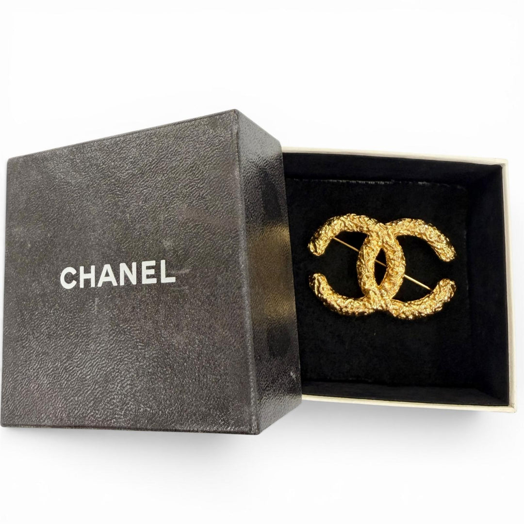 Great CHANEL Brooch COCO Mark Lava gold Women 93A
