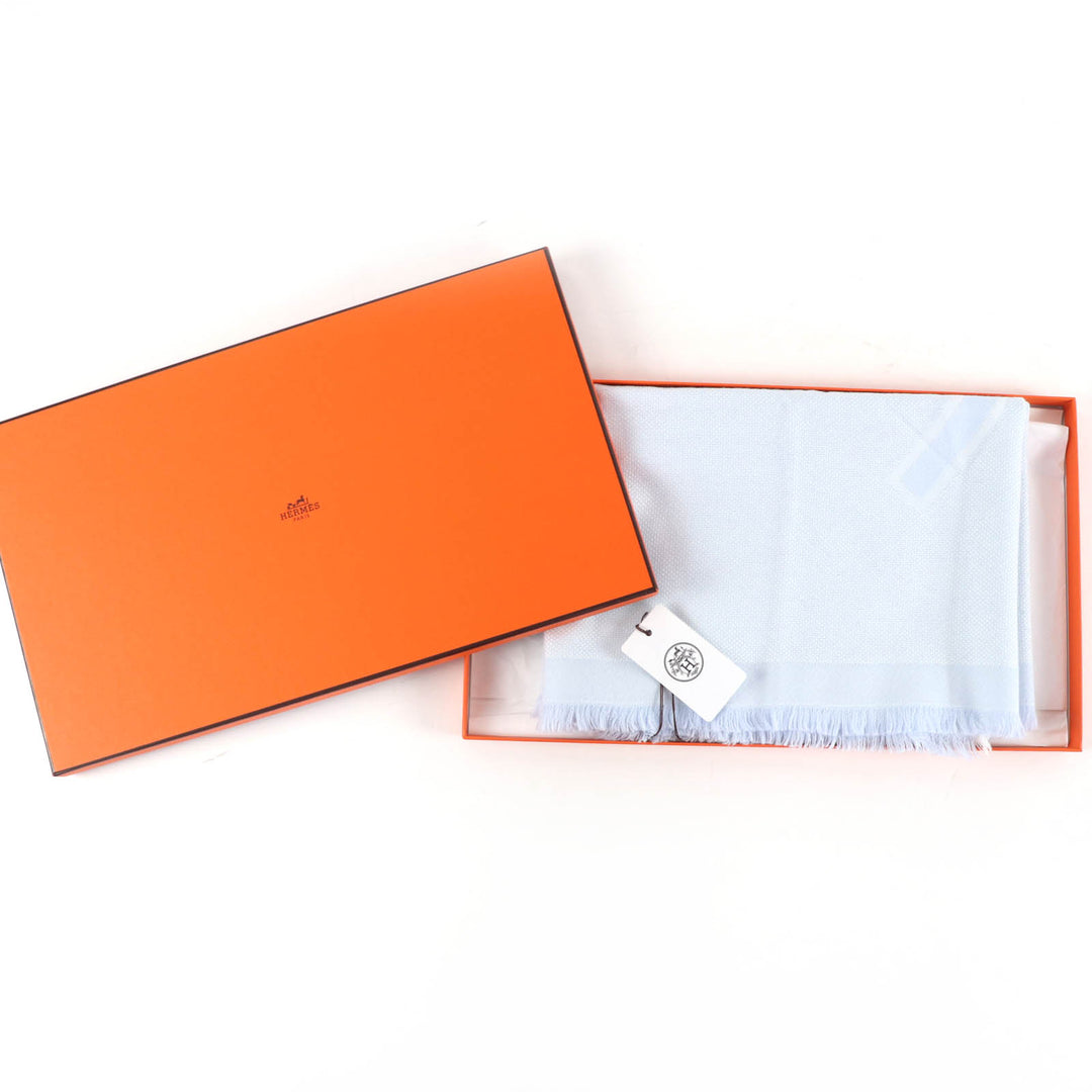 Pristine HERMES Stall Baby blanket with fringe Light blue wool Women