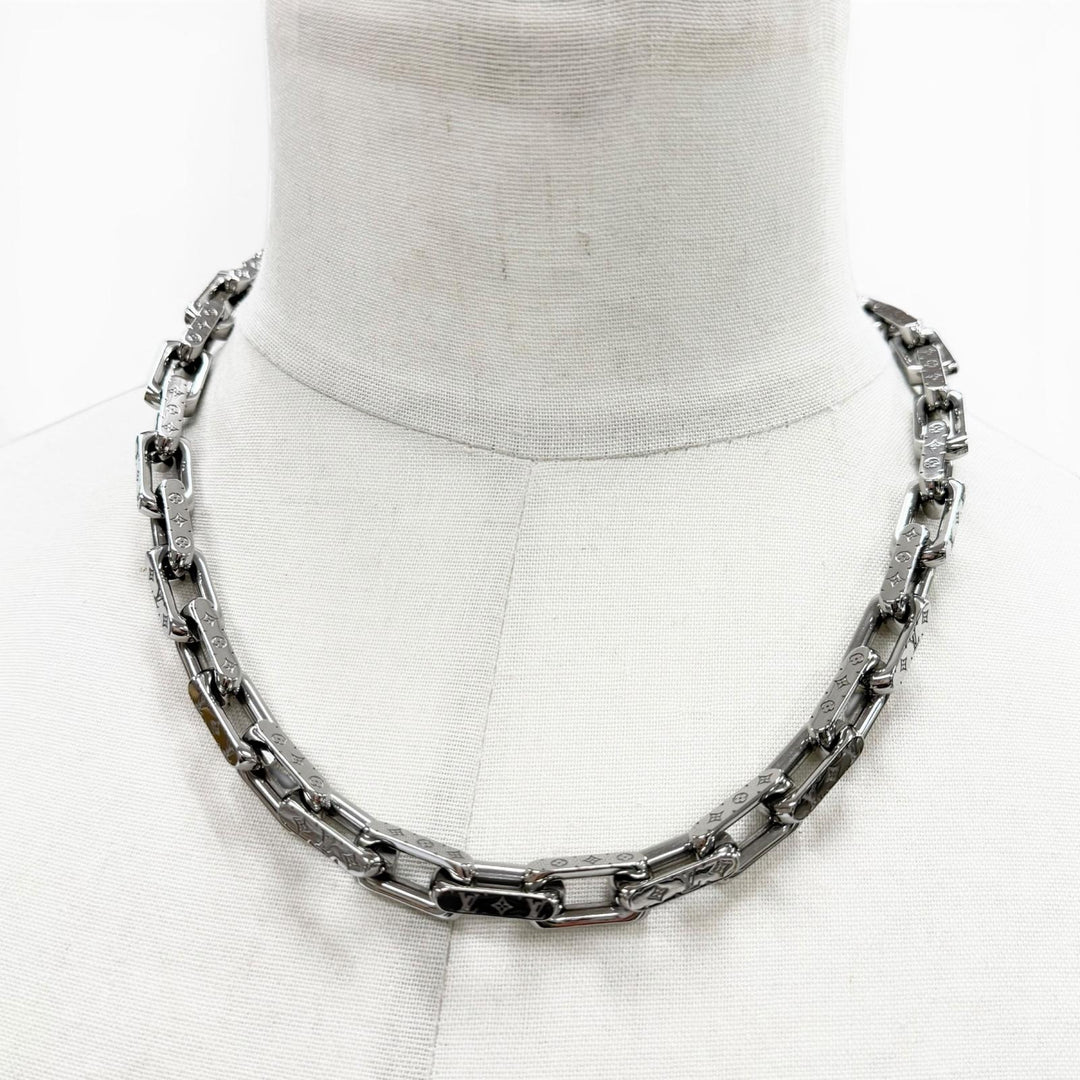 Great LOUIS VUITTON Necklace Collier Chain Monogram Silver mens M00307