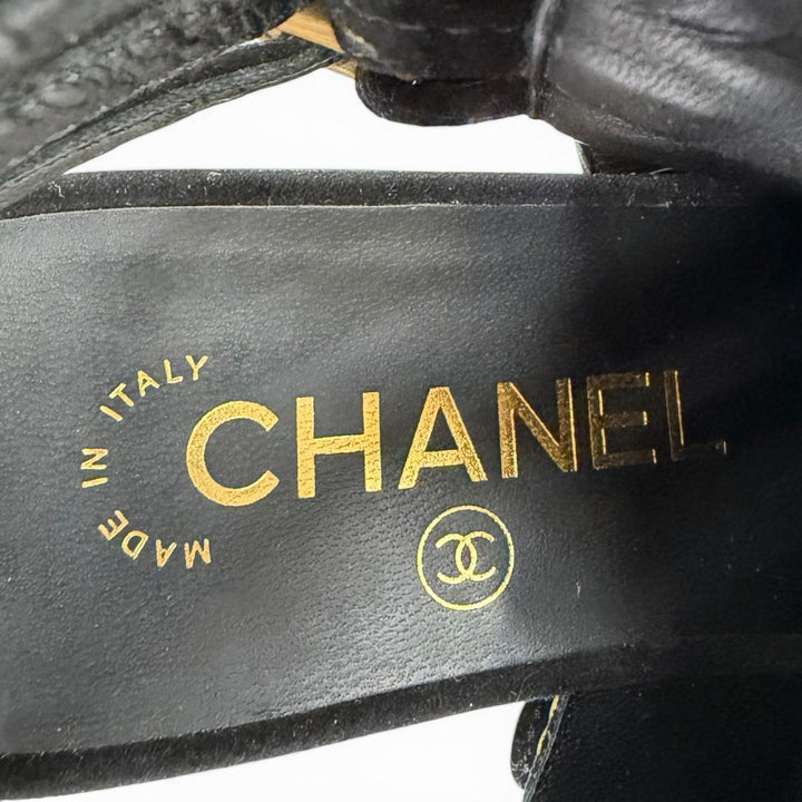 Excellent CHANEL Ankle boots black Suede leather Women 36.5 G30600