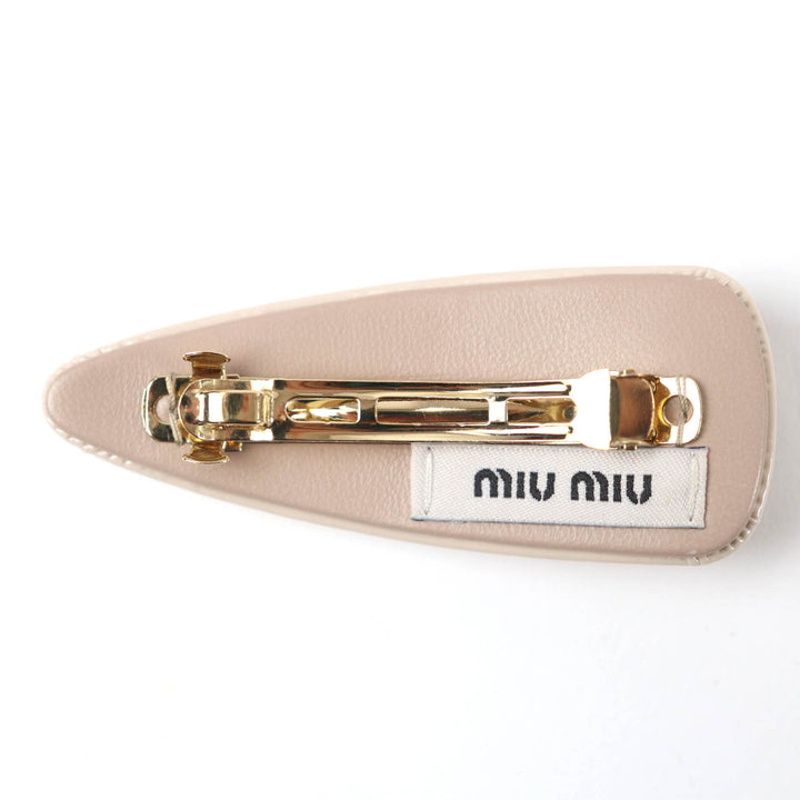 Excellent MIUMIU Valletta patent leather hair clip logo beige Women 5IF092