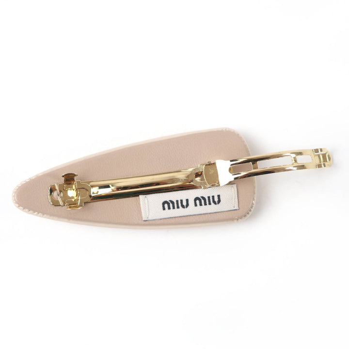 Excellent MIUMIU Valletta patent leather hair clip logo beige Women 5IF092