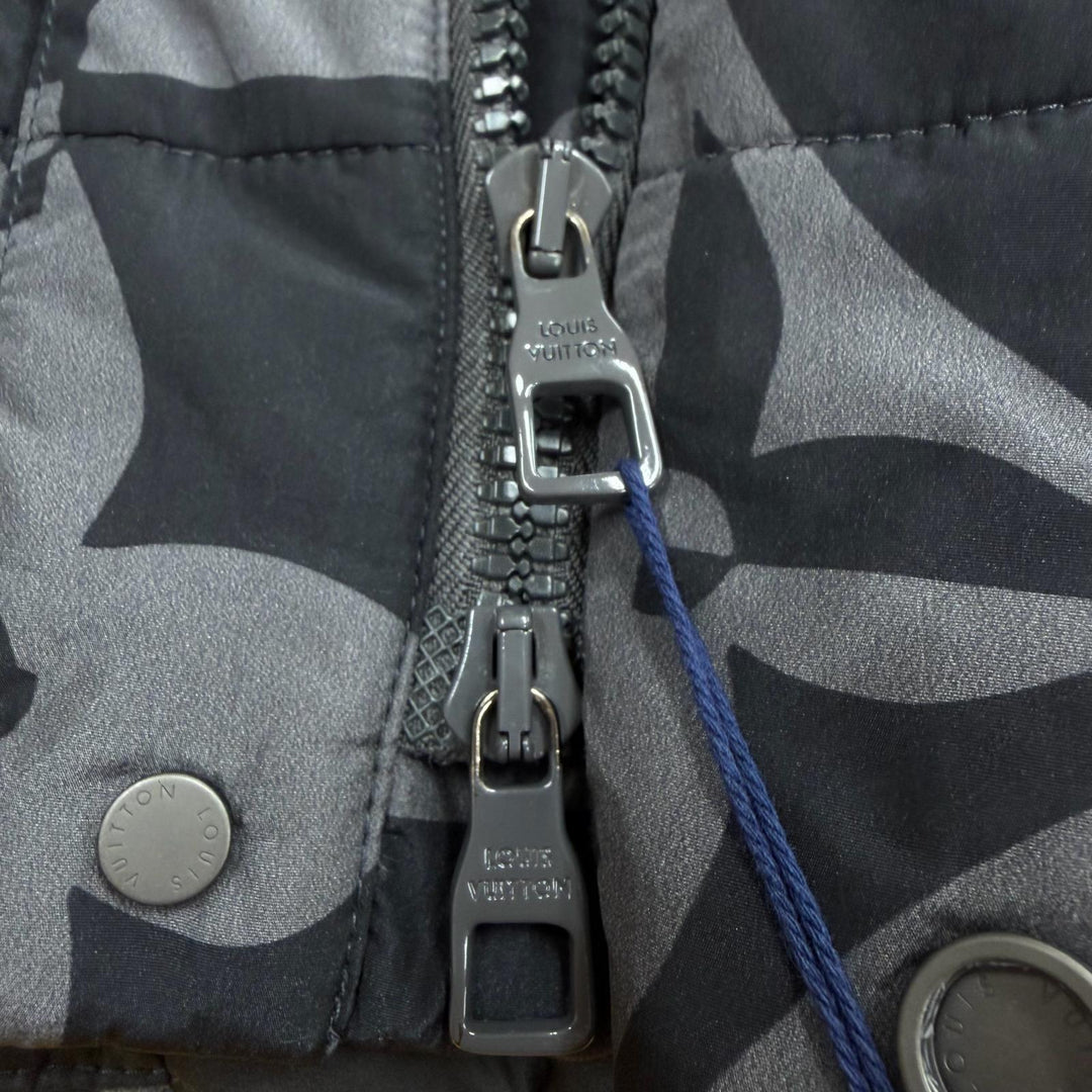 Pristine LOUIS VUITTON Jacket gray Nylon mens 50 HMB09E
