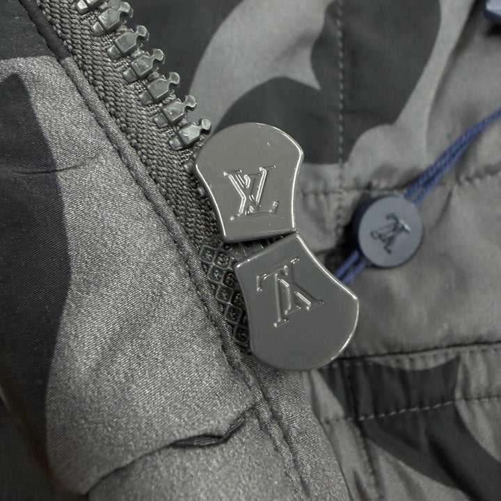 Pristine LOUIS VUITTON Jacket gray Nylon mens 50 HMB09E