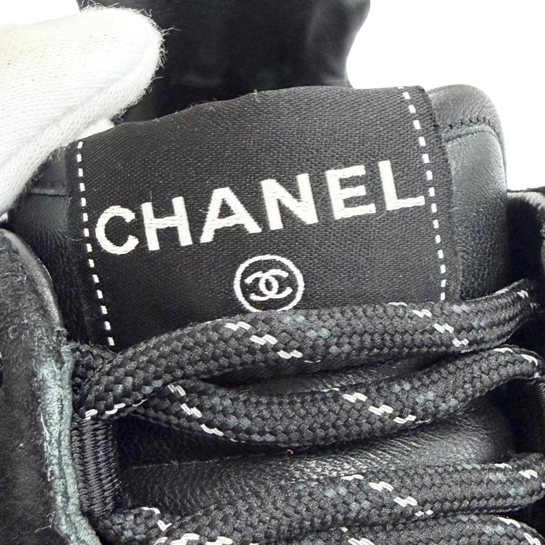 Great CHANEL sneakers COCO Mark Matelasse Logo Sole Suede Leather 39 G38290