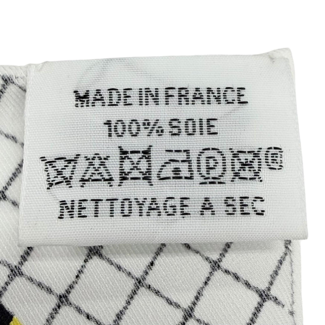 Excellent HERMES scarf Carré 70 Les Petit Papier'd Multi silk Women