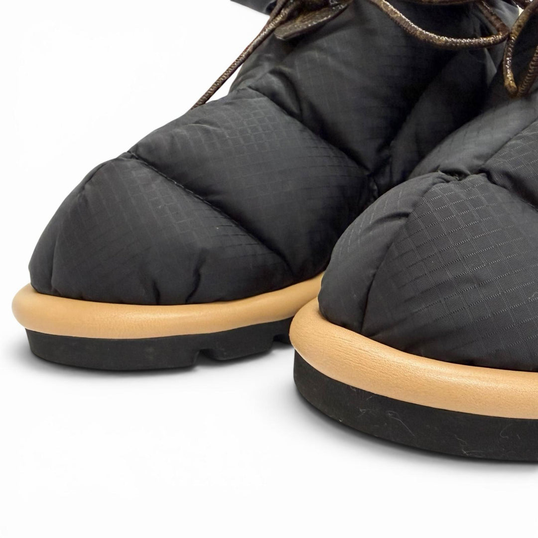 Great LOUIS VUITTON short boots Monogram snow boots black Women 38