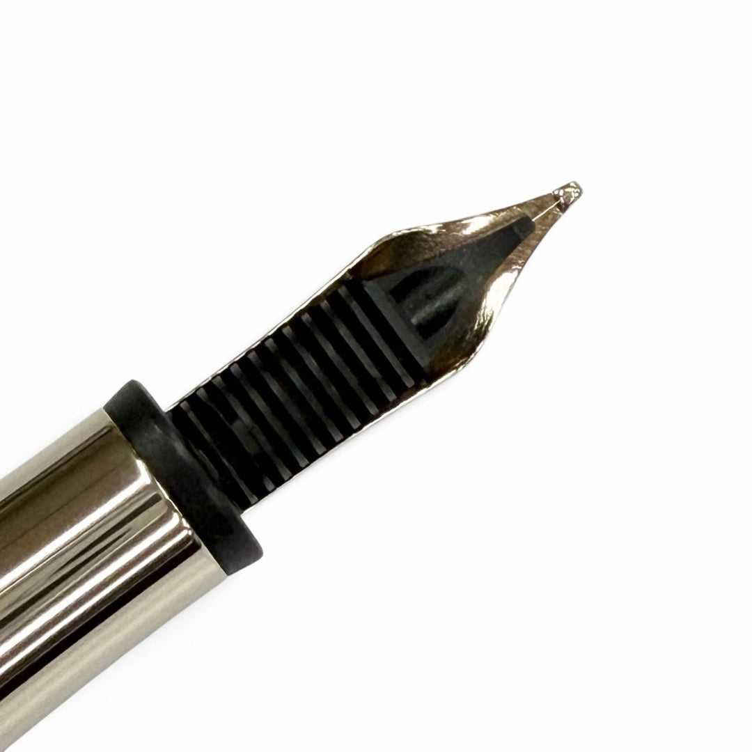 Excellent MONTBLANC fountain pen Muse Marilyn Monroe with pearl Red 14K mens