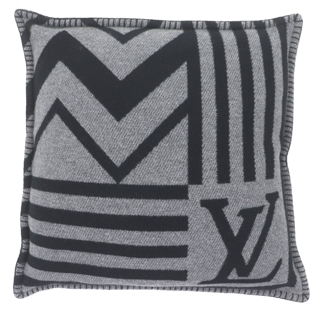 Great LOUIS VUITTON Other accessories Cushion LV Summit