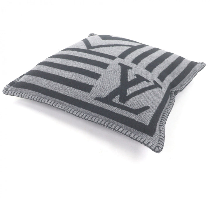 Great LOUIS VUITTON Other accessories Cushion LV Summit