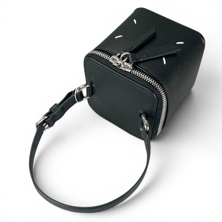 Pristine Maison Margiela Handbag Vanity bag black leather Women SA2VL0012